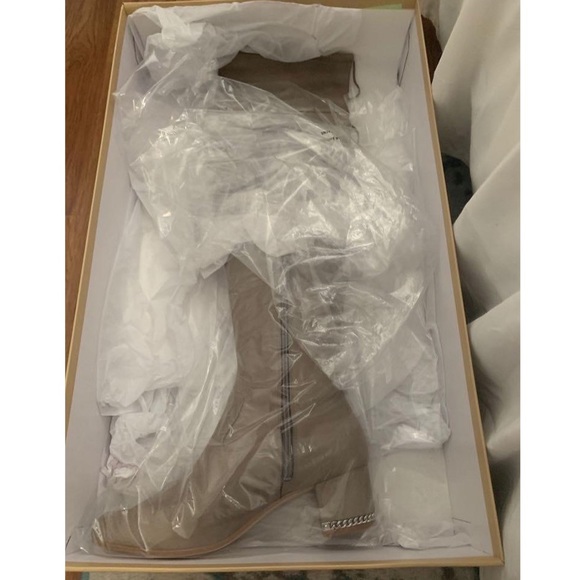 Michael Kors OTK Boots. NEW IN BOX - Picture 2 of 3